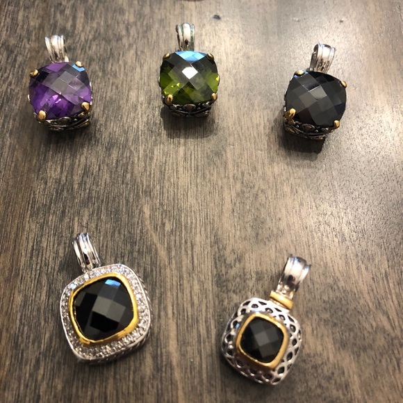 Necklaces - Picture 4 of 7